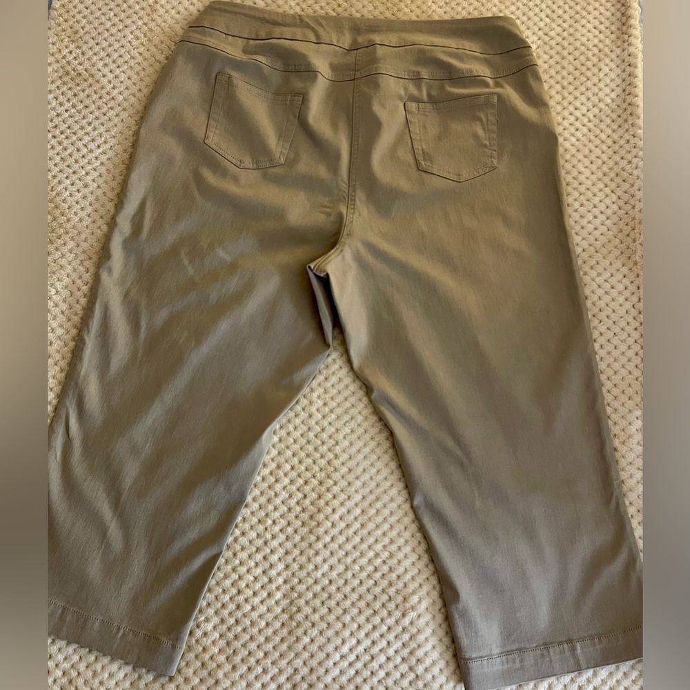Women’s “Slim-sation by MULTIPLES” Slimming Khaki Capris - Picture 4 of 12